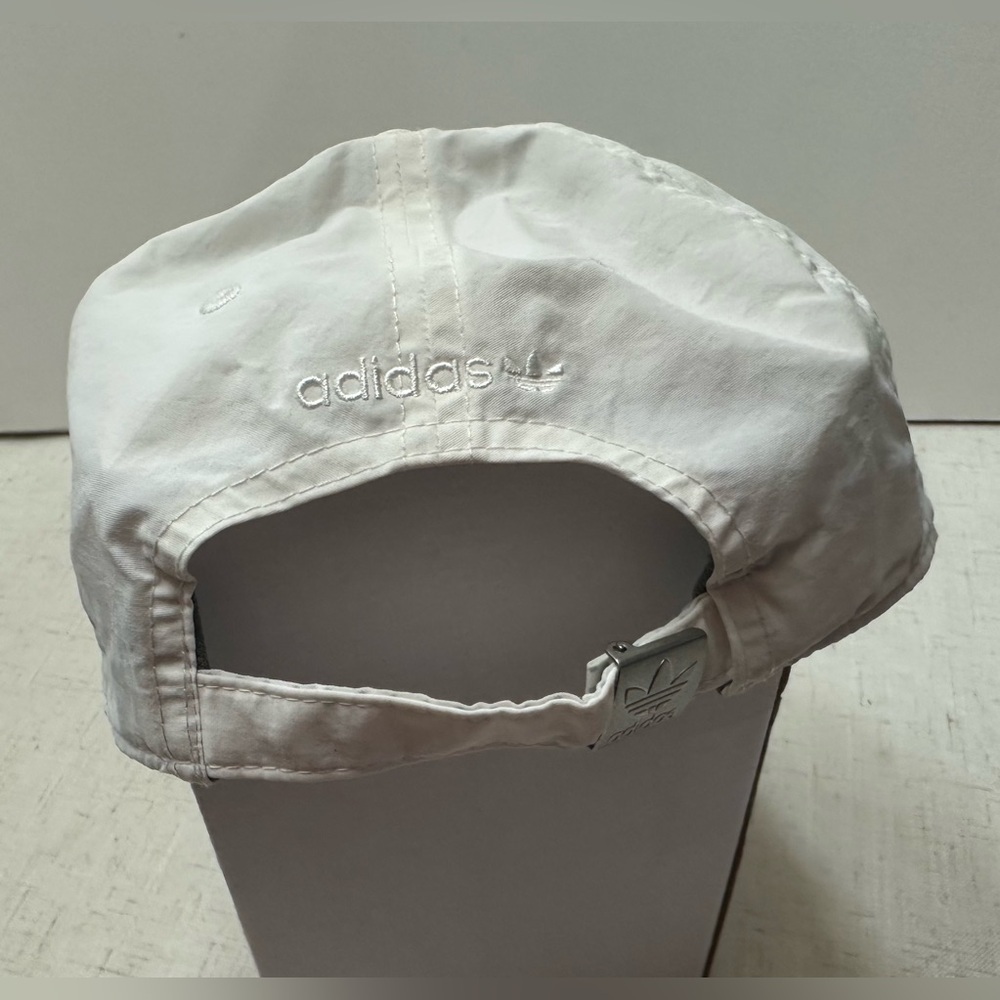 Unisex Adidas Gray and White Hat - Picture 5 of 10